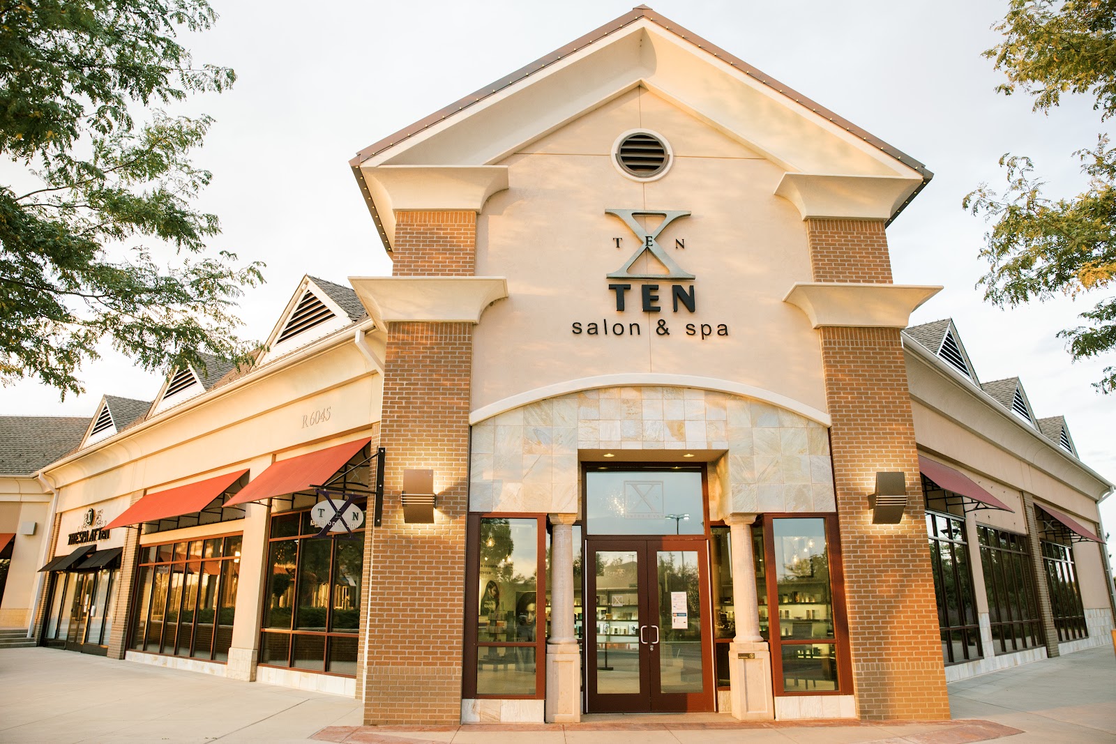 TEN Salon & Med Spa logo