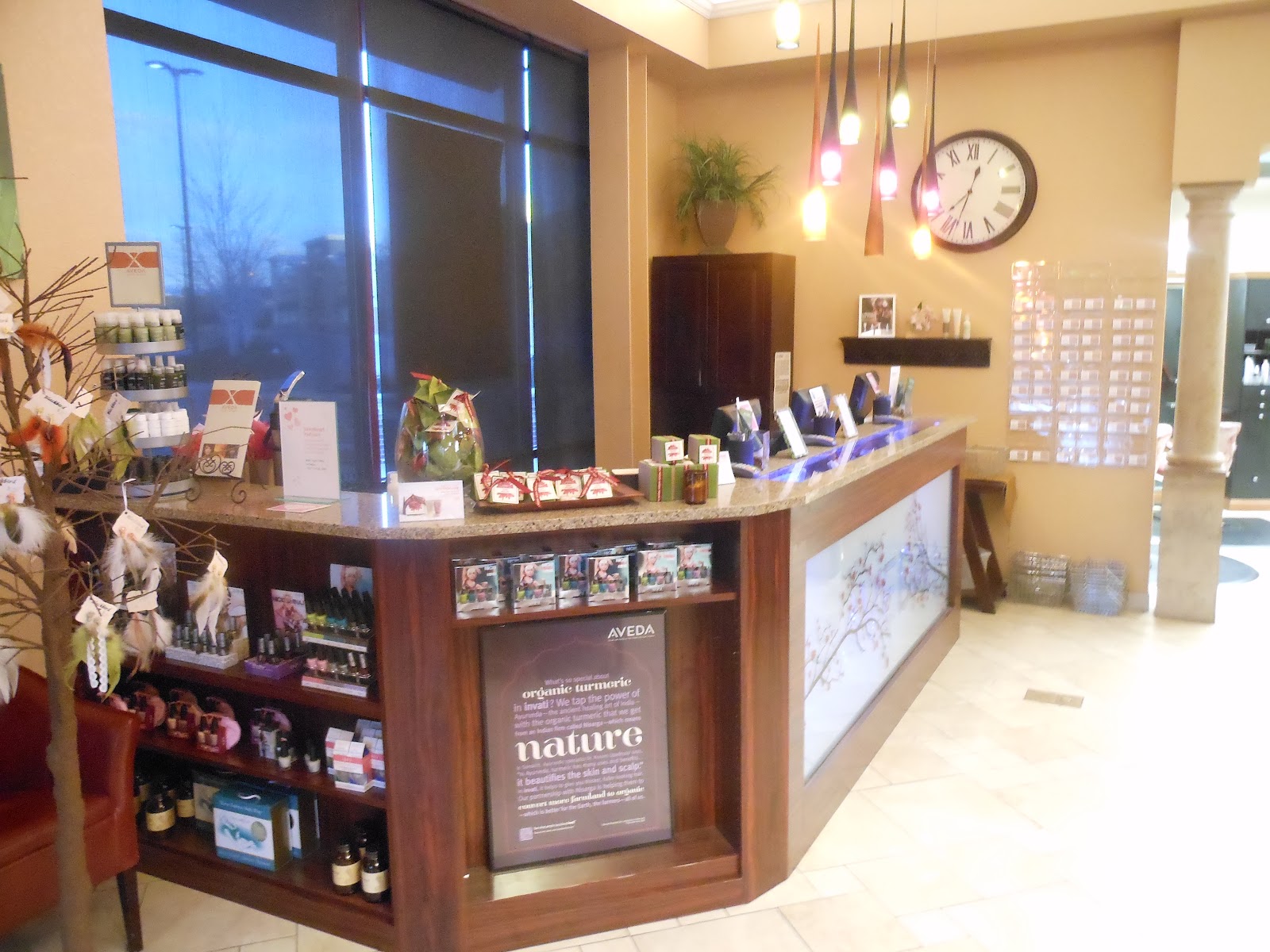 TEN Salon & Med Spa nail photo 6